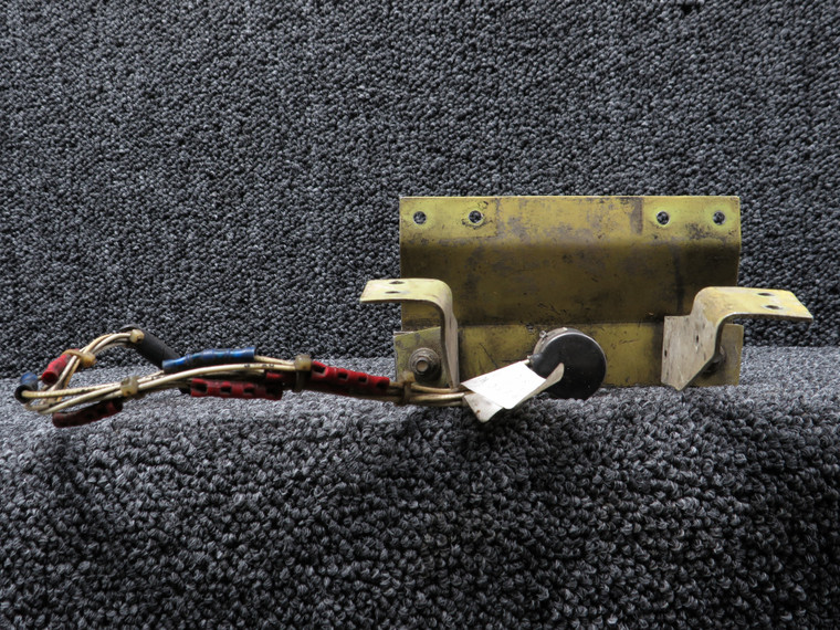 1CH25 (Alt: 100-381006-1) Beech KA-100 Landing Gear Limit Switch w Mount