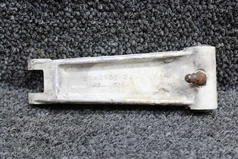 0442506-2 (Cast: 0442505-2A) Cessna 172M Nose Gear Torque Link Lower (Corrosion)