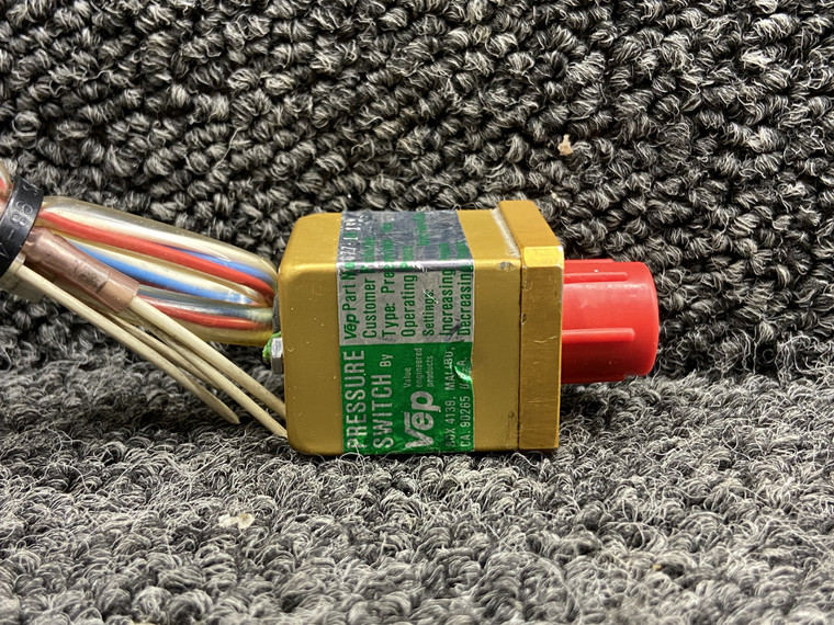 677-1 VEP Fuel Pressure Switch (30V, 5A)