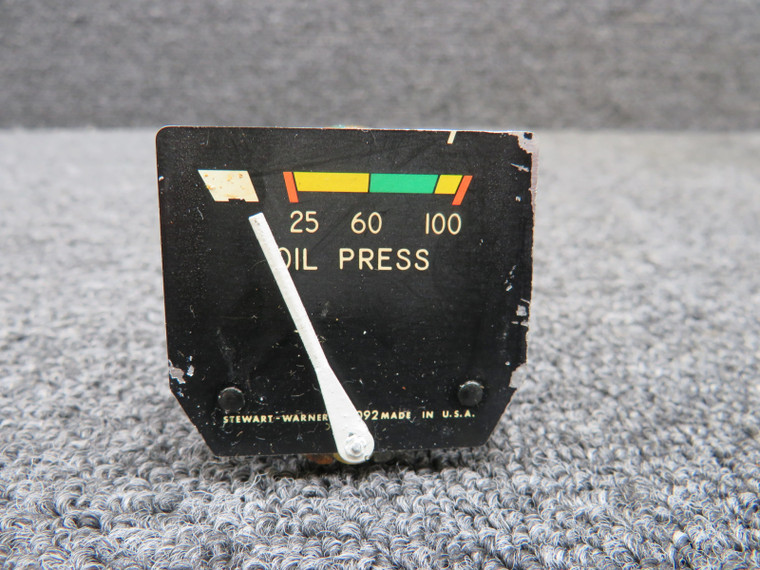 828092 Stewart-Warner Oil Pressure Indicator (Chipped Paint)