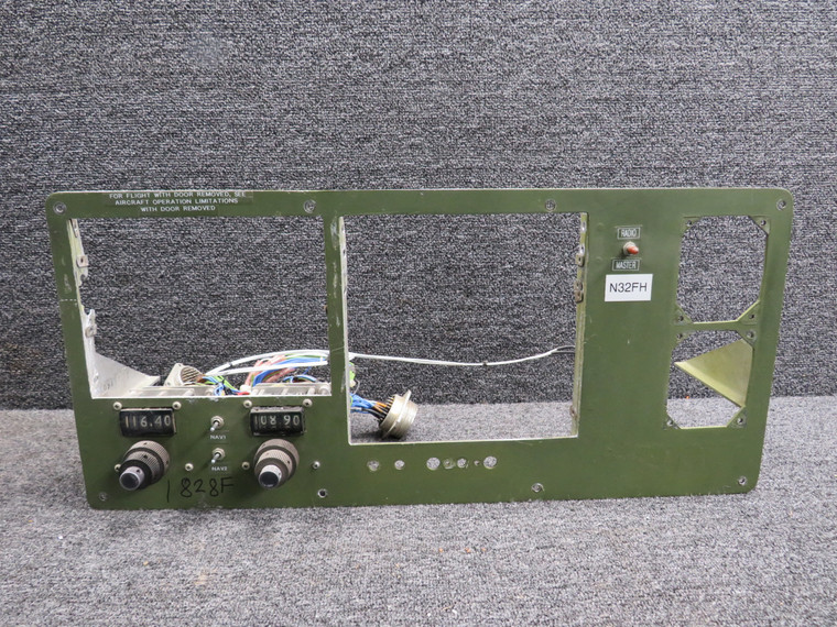 Beech 65-90 Forward Instrument Panel