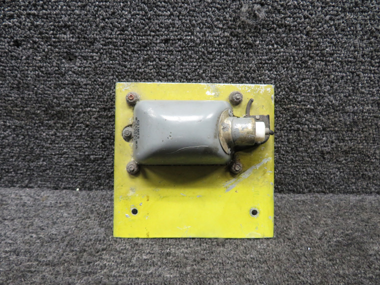 B-3555A-305 Grimes Dome Light Assembly with Mount (Volts: 28)