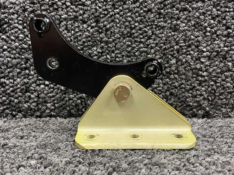 104247-002, 46W570184-001 Piper M600 Inboard Seat Belt Clevis LH or RH