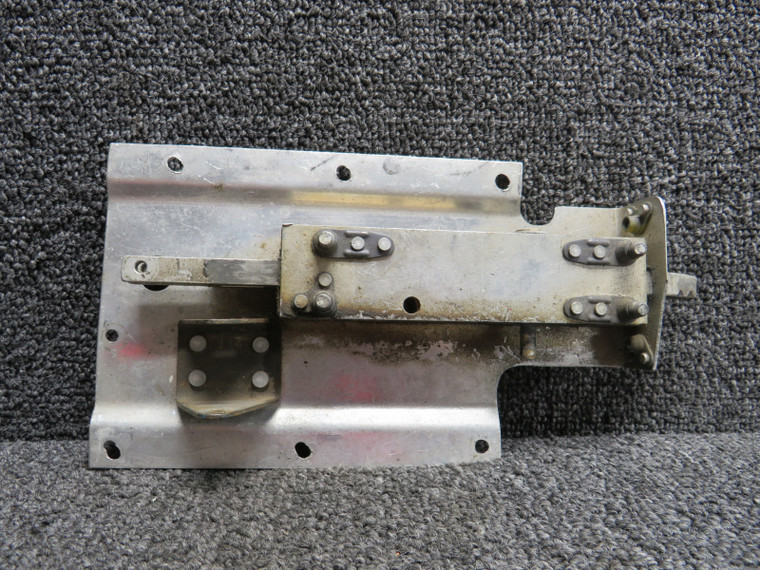1717039-1 Cessna 177 Cabin Door Latch Assembly LH (Missing Handle)