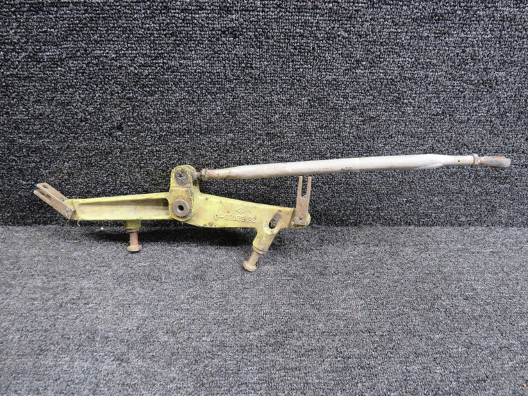 35-521158-8 Beechcraft Aileron Bellcrank &amp; Rod Assembly RH