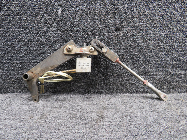 1241428-2, 1241026-1 Cessna 210 MLG Door Uplock Clevis Assy w Switch RH