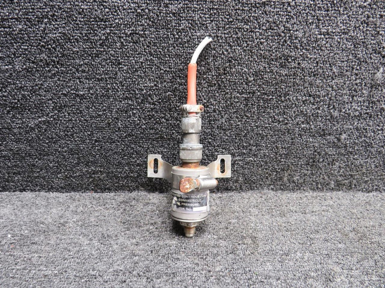 211C119-87 (Alt: 100-389018-13) Consolidated Controls Pressure Switch with Mount