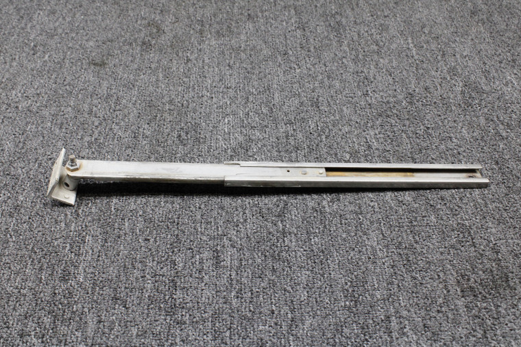 32395-000 Piper PA23-250 Aft Baggage Door Holder Assembly