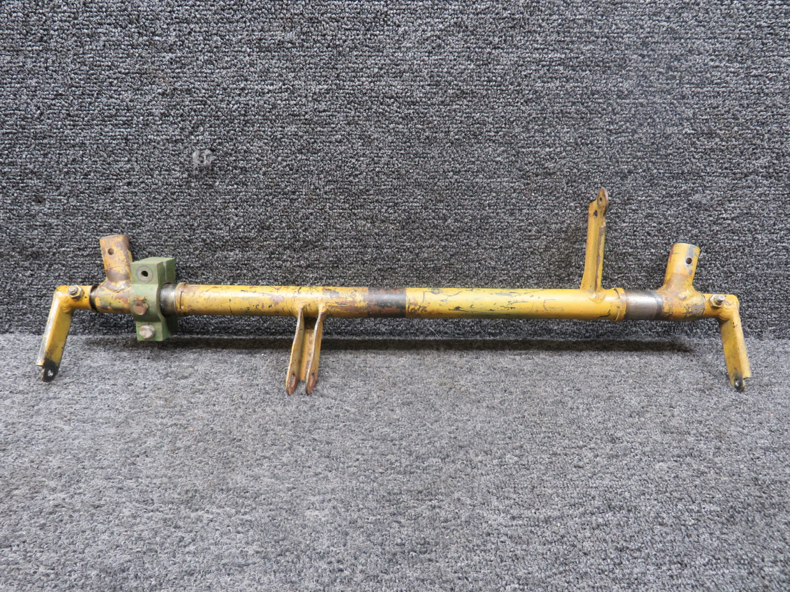 0411306-12 Cessna 150 Rudder Weld Bar Assembly (Worn)