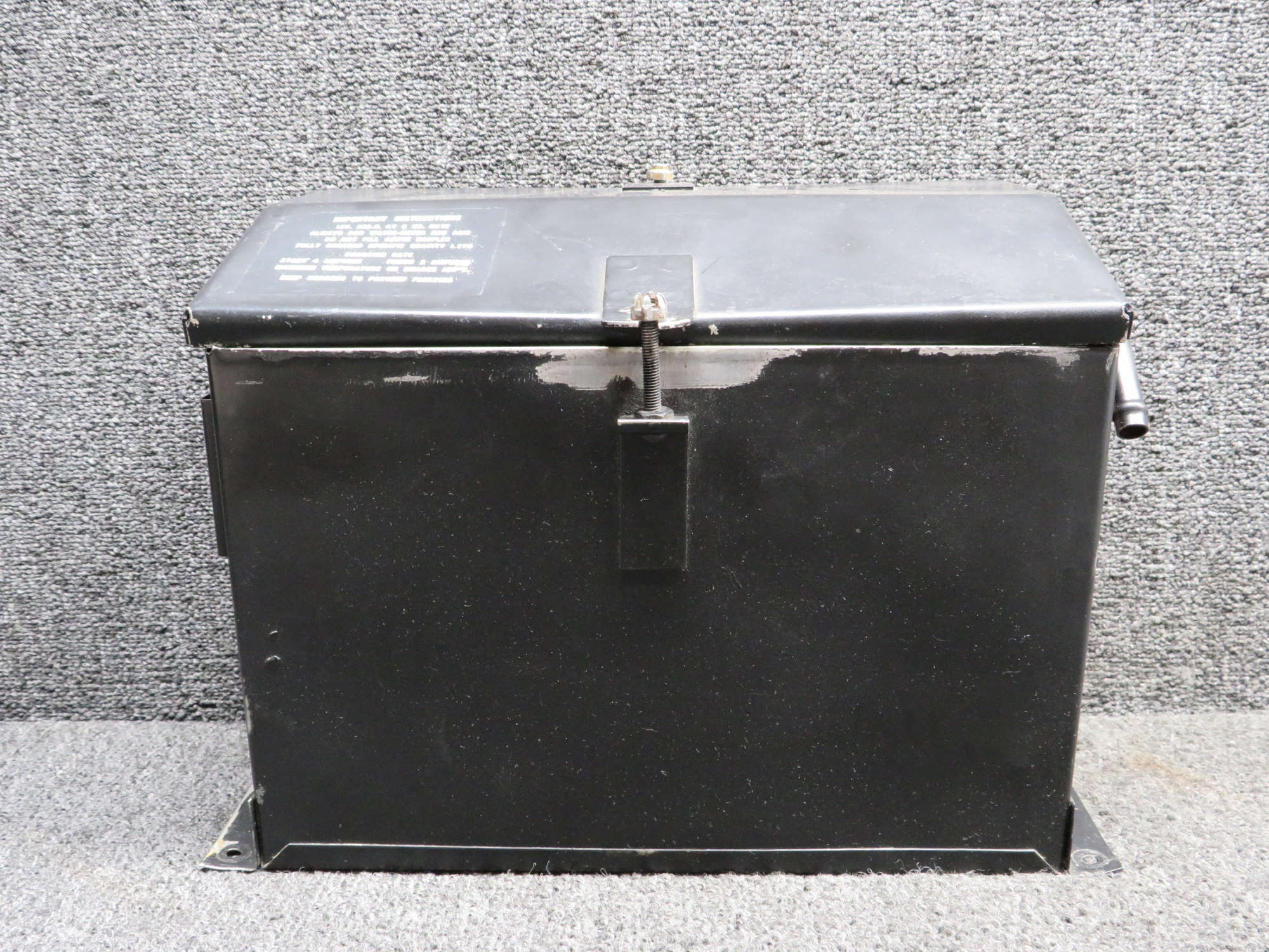 21524-000, 17566-002 Piper PA24-250 Battery Box Assembly with Lid