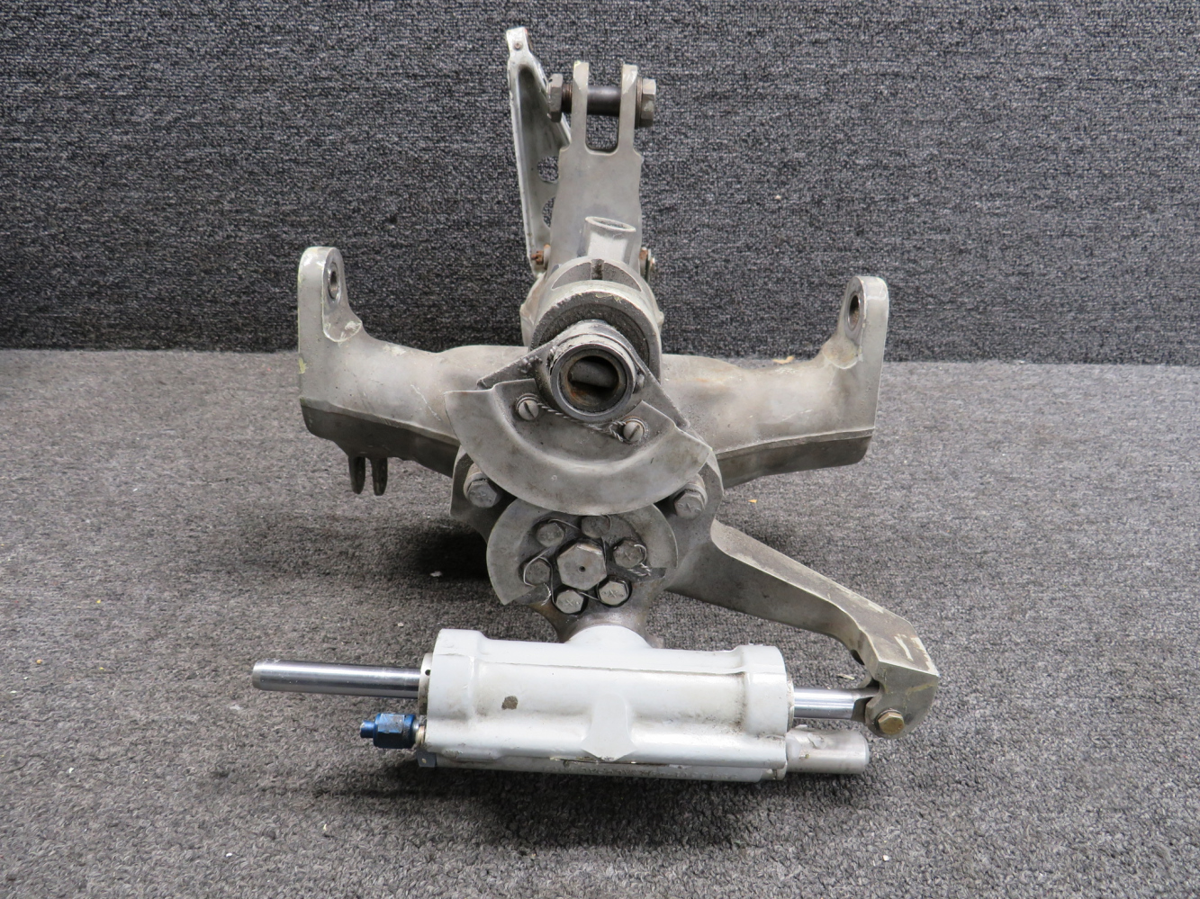 5542000-9 Cessna Citation 550 Nose Landing Gear Strut and Shimmy
