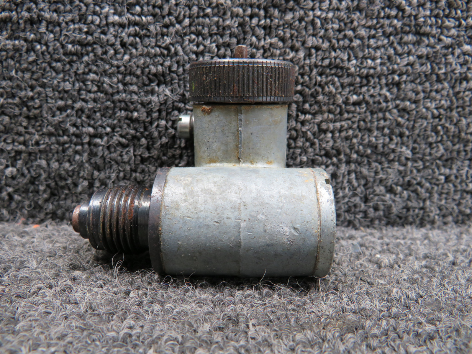 106301 (Alt PN: 411335) Stewart Warner 90 Degree Elbow