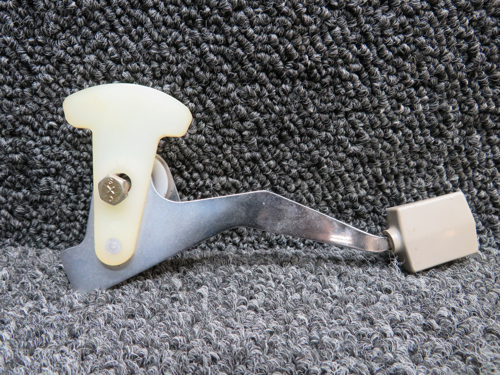 1512280-41 Cessna 182Q Flap Control Lever For Sale