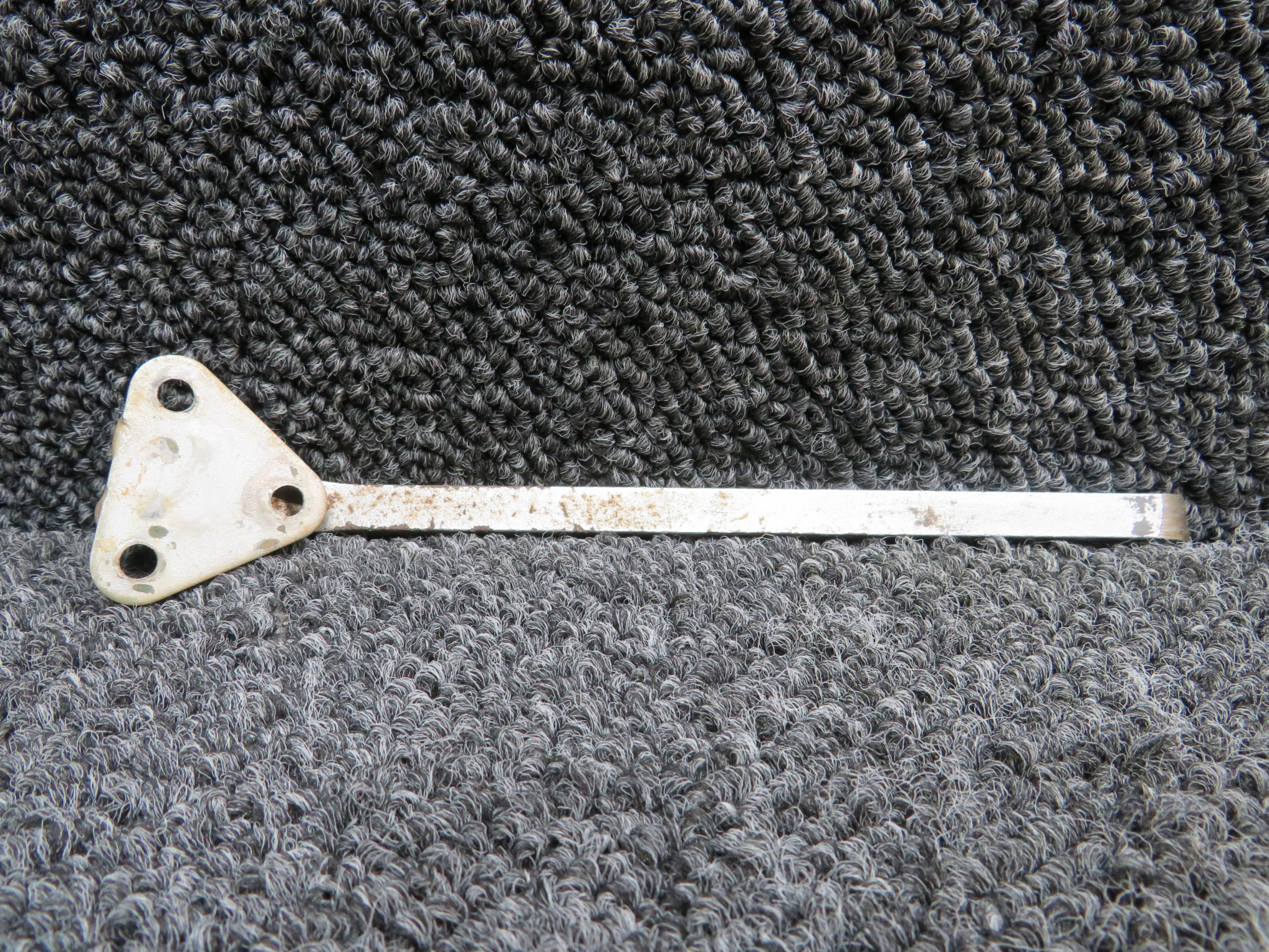 1411206-7, 1213942-2 Cessna 182Q Cabin Door Stop and Hinge