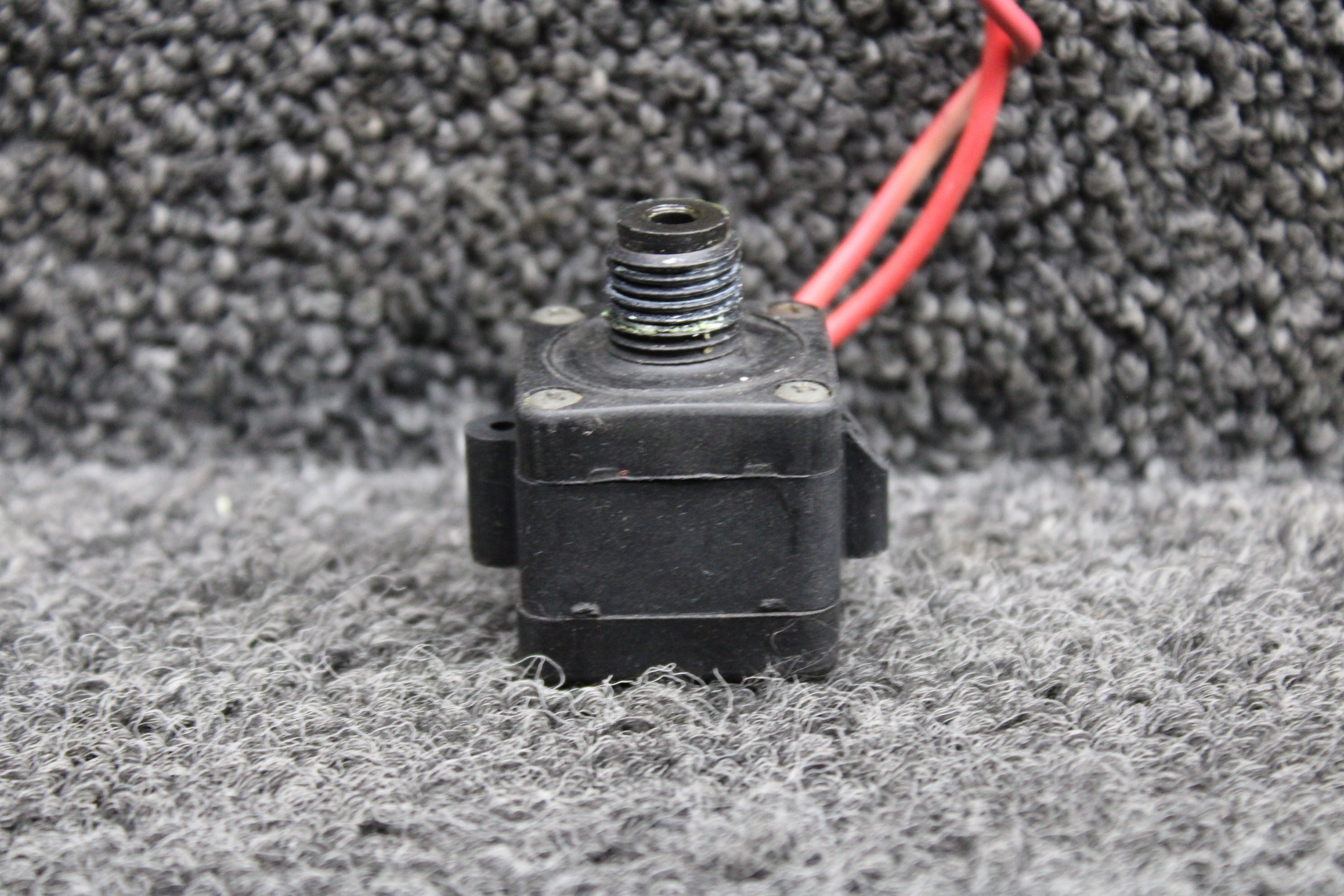 user_49afa88f② Cessna T188C Flojet Pressure Switch For Sale