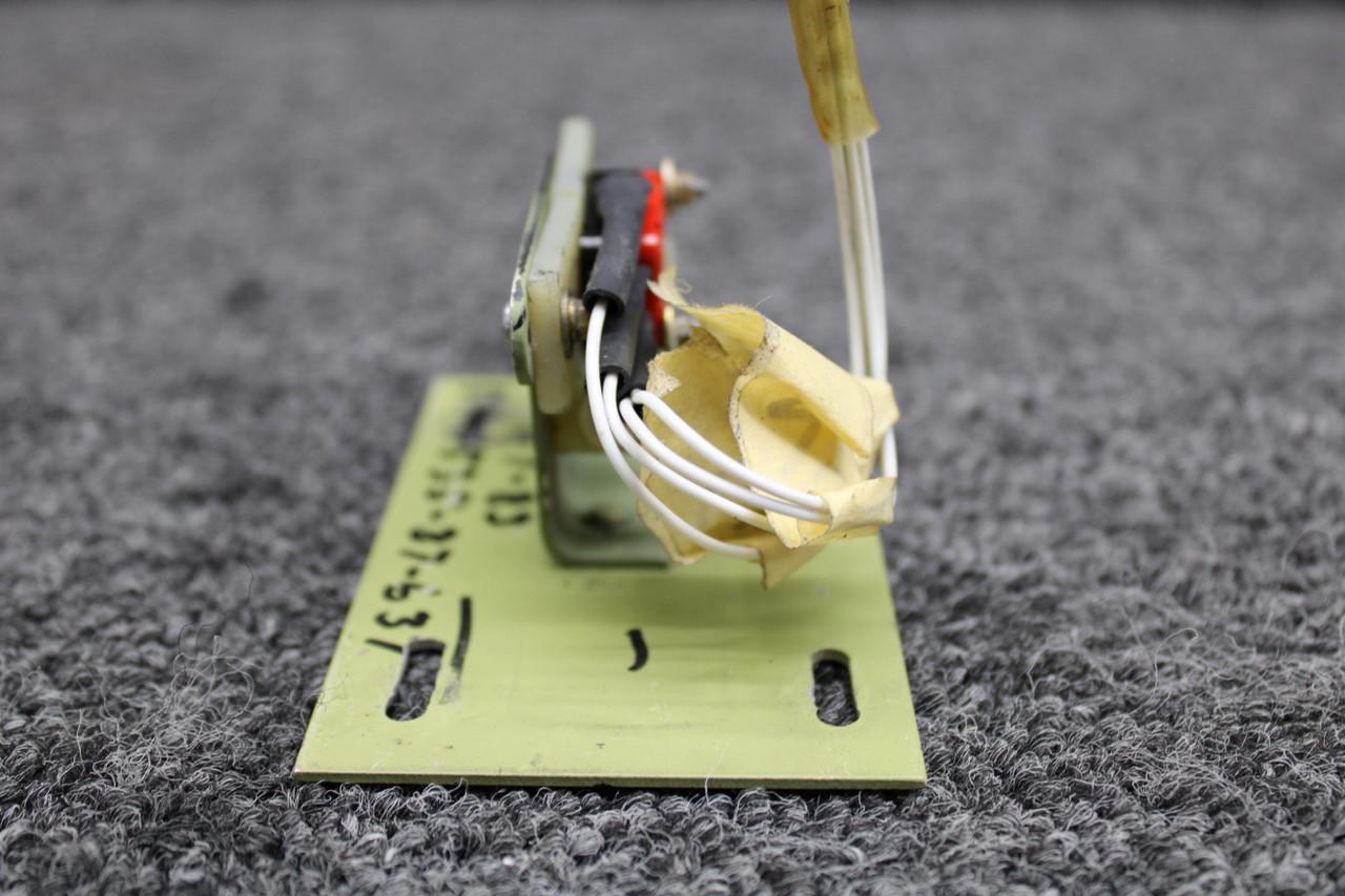 5415535-37 Learjet 55 Upper or Lower Passenger Door Warning Switch