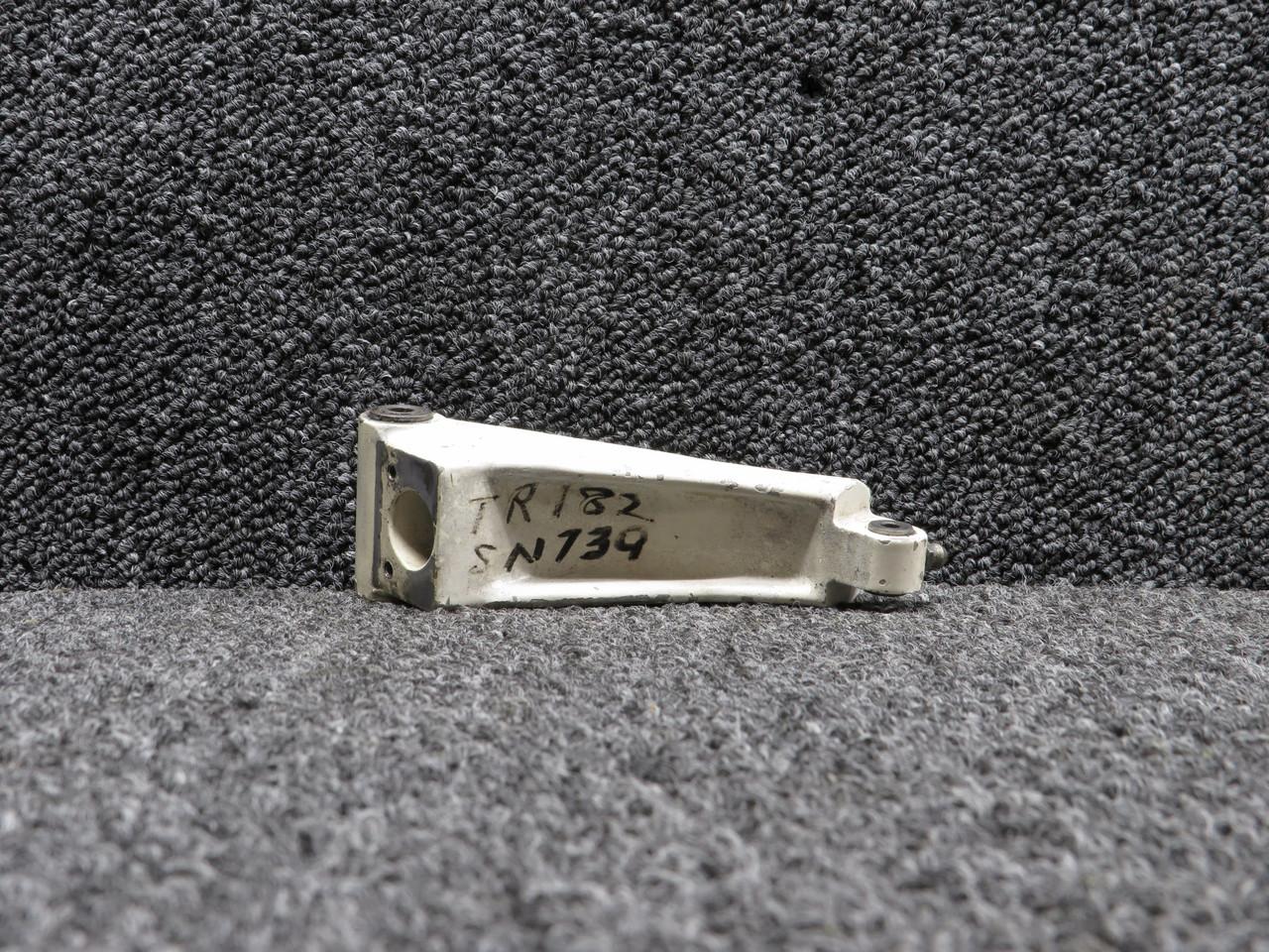 2043011-6 (Casting: 2043011-3F) Cessna C-TR182 Torque Link Upper