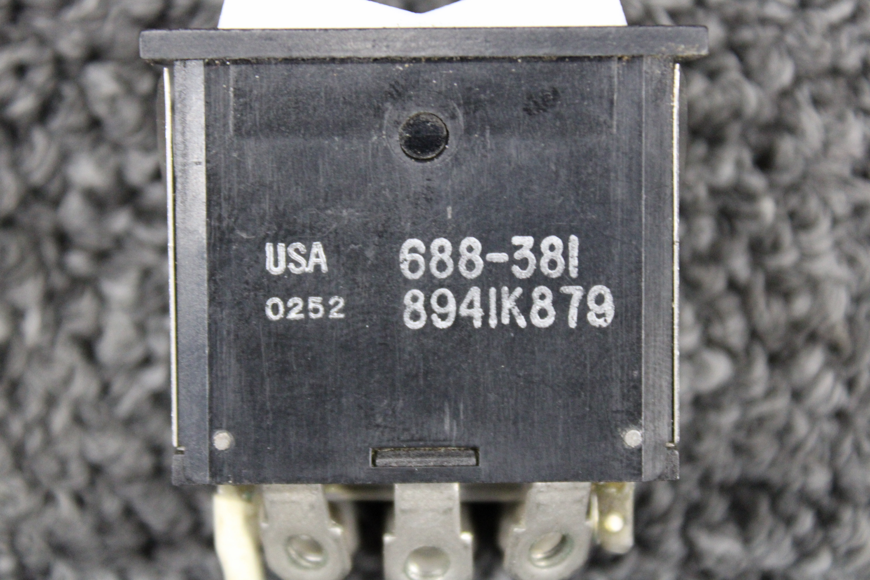 688-381 (Alt: 8941K879) Piper PA44-180 Starter Rocker Switch