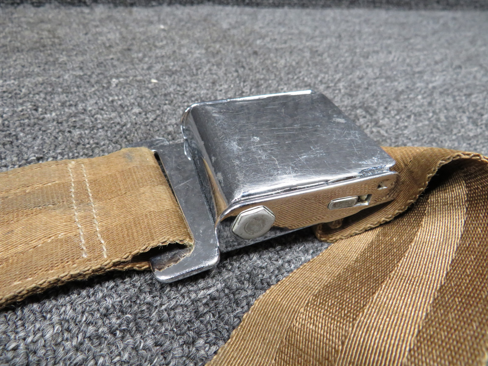 6000 American Safety Seatbelt Assembly (Slight Rust and Corrosion
