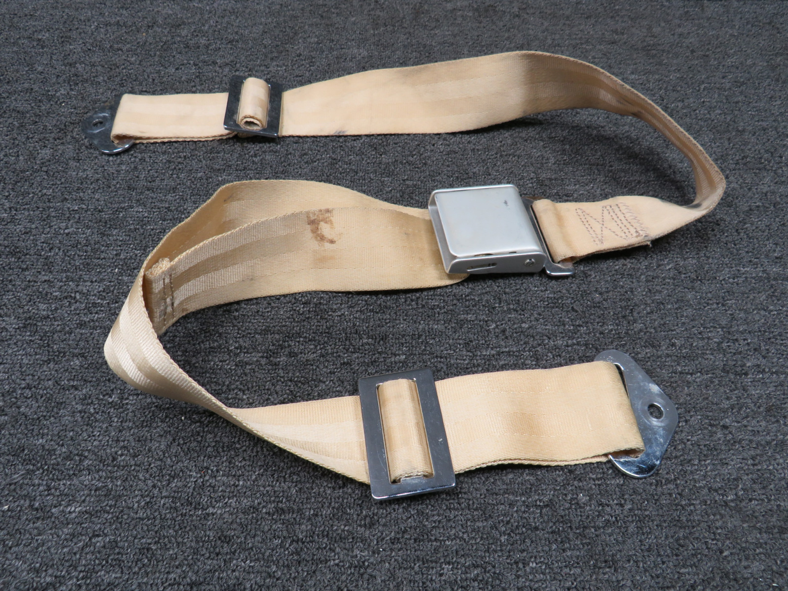 クッションタグ　American Ｂ　No.4 4000 American Safety Seatbelt Assembly (Beige) For Sale