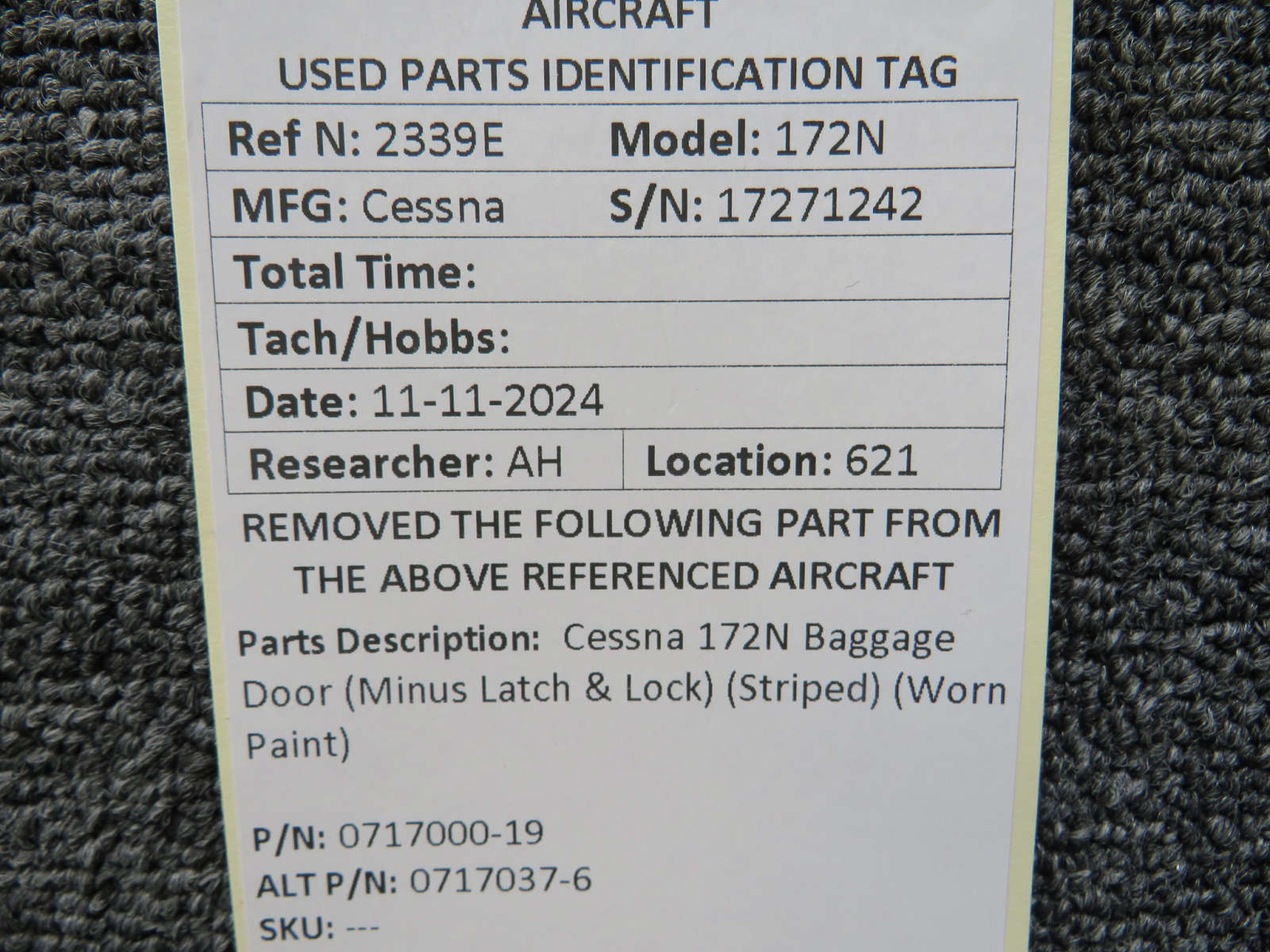 0717000-19 (Weu: 0717037-6) Cessna 172N Baggage Door (Minus Latch