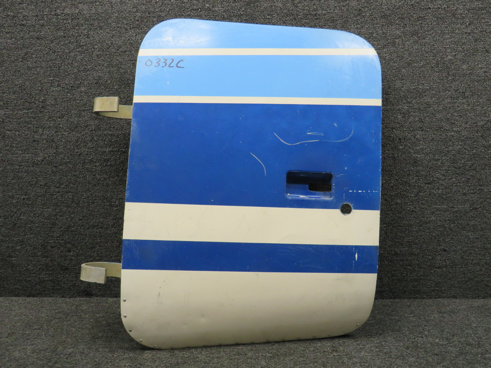 AIRレジ 0711791-1 Cessna 182N Baggage Door Minus Latch and Lock