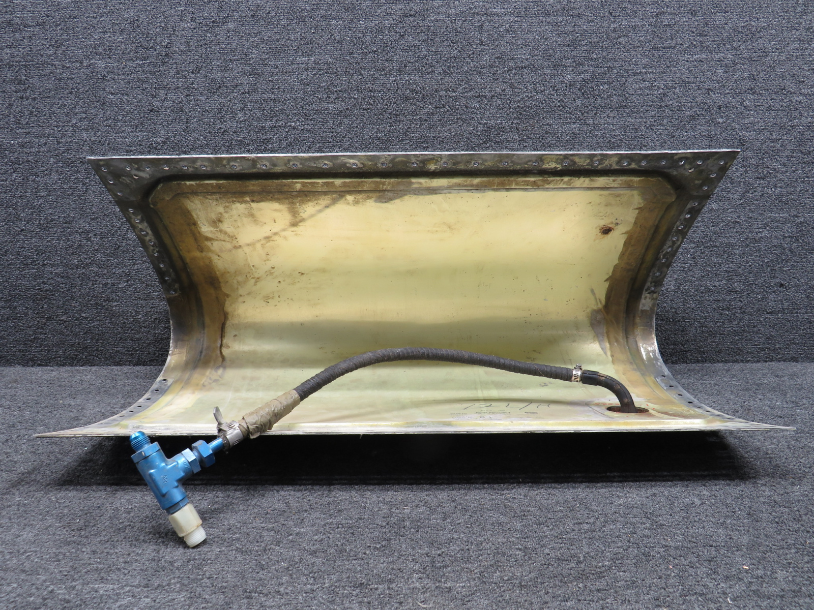 5822400-1 Cessna Leading Edge Assembly LH (Worn) For Sale