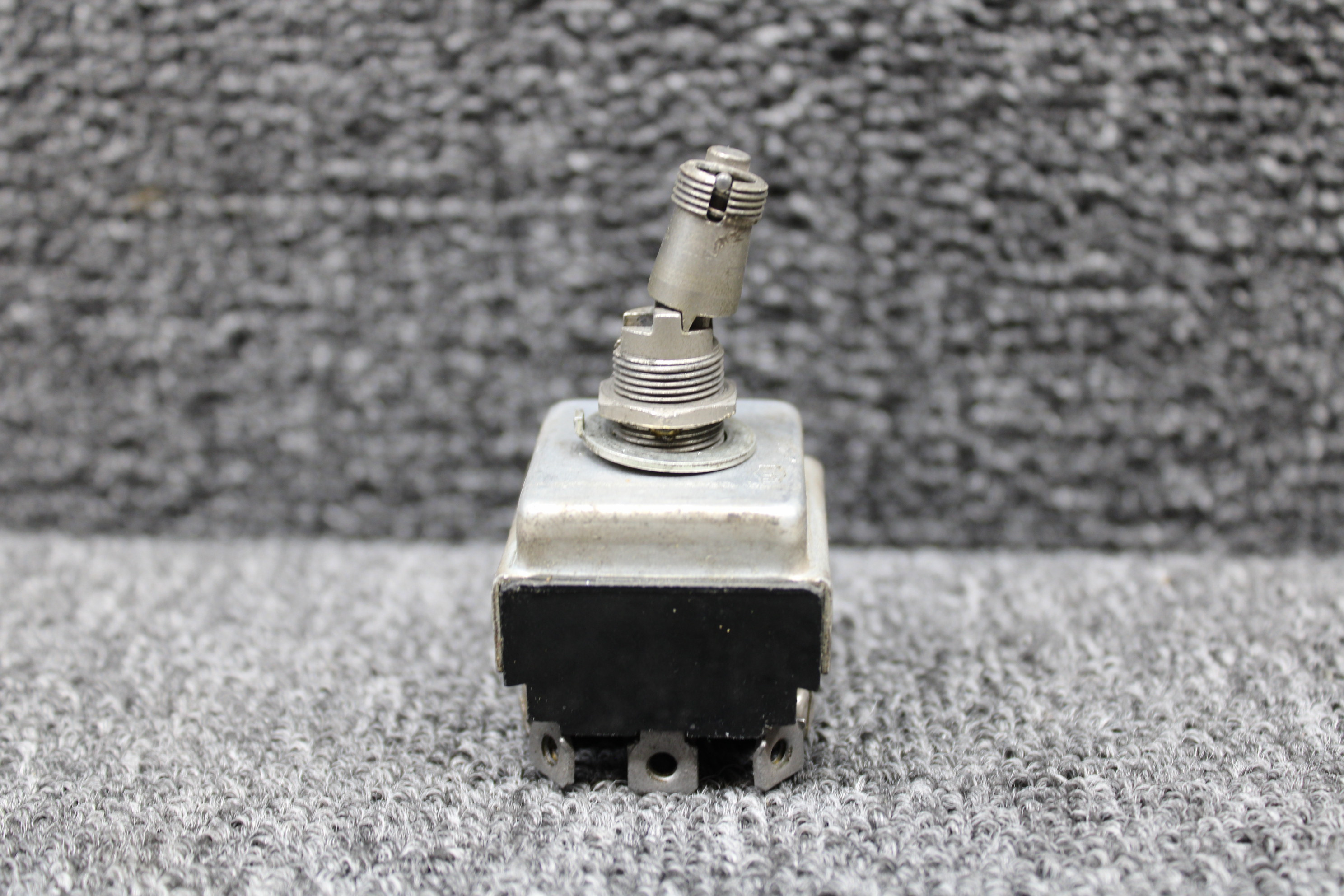 8859K44 (Alt PN: MS25127-E3) Cutler Hammer Landing Gear Toggle