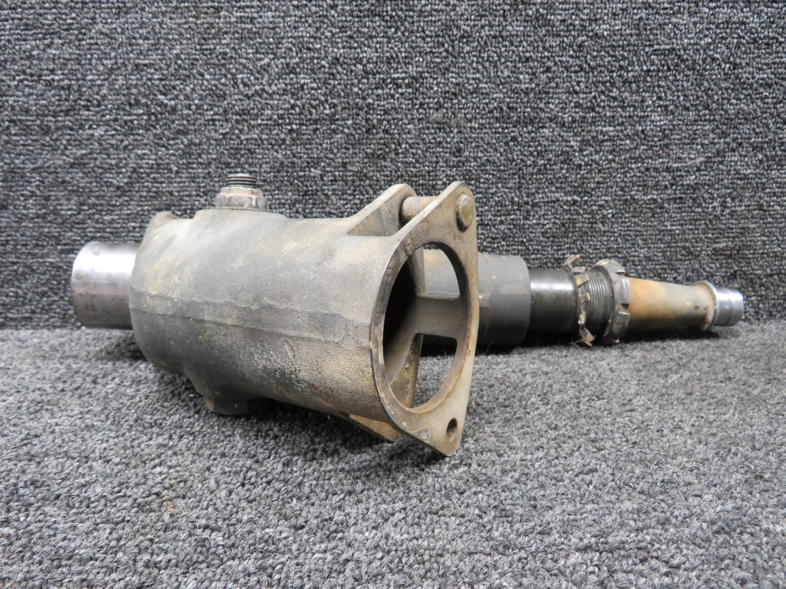 1241610-4 Cessna 210L Main Gear Pivot Assembly with Shaft For Sale