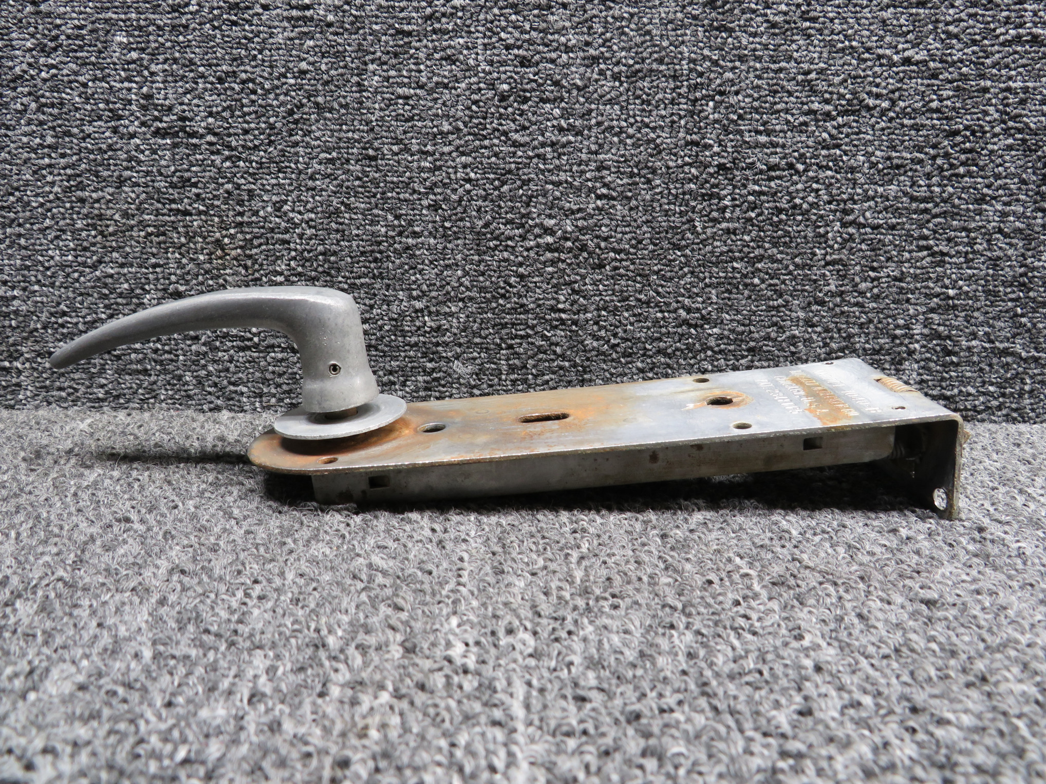 1040-B Beechcraft B23 RH Cabin Door Latch Assembly with Key