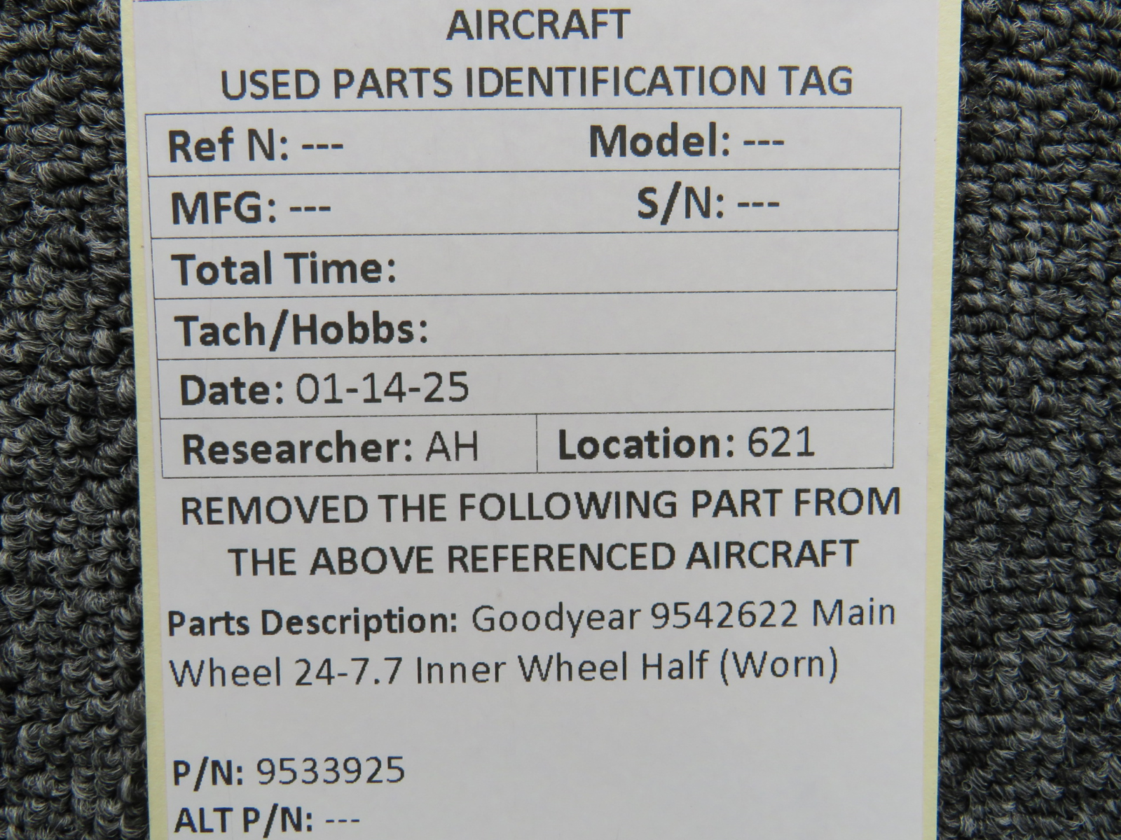 9533925 Goodyear 9542622 Main Wheel 24-7.7 Inner Wheel Half