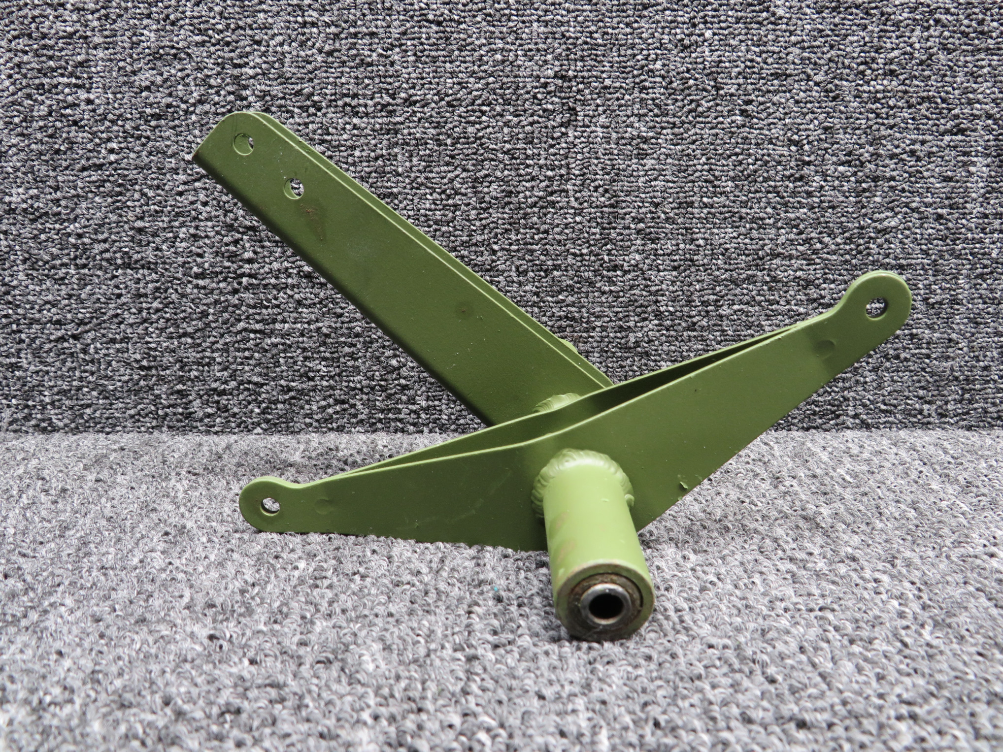 1260061-2 Cessna 210 RH Flap Bellcrank (Zinc)