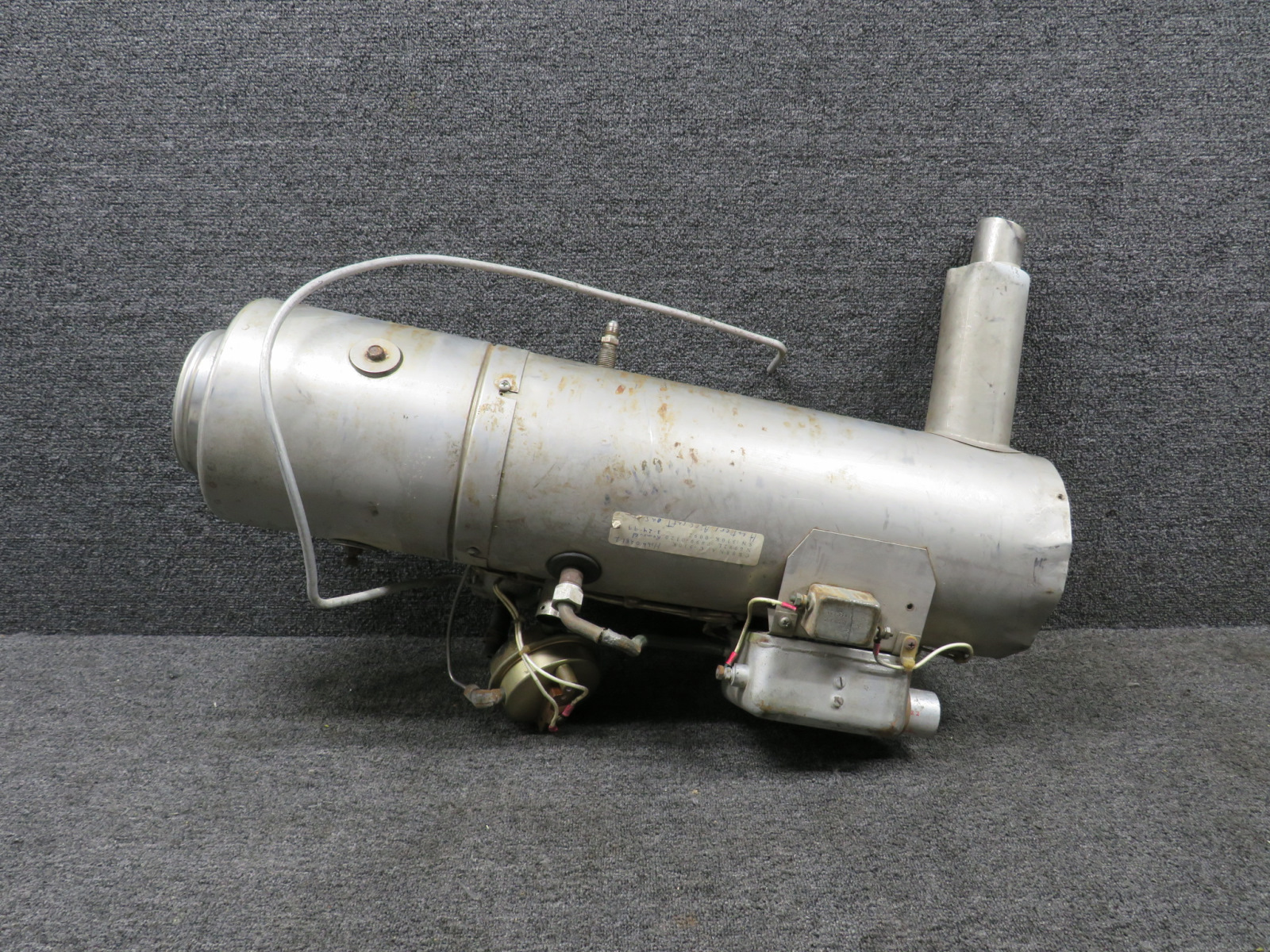 user_333b5c04ページ 96C62-1 Janitrol B3040 Aircraft Heater, 24 Volts and Worn