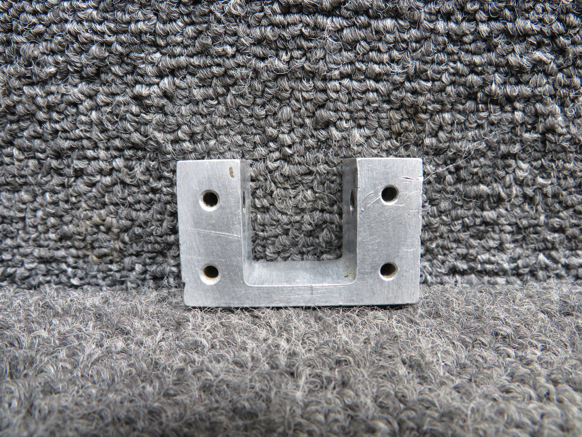 New Surplus Piper Aircraft Upper Latch Guide – P/N 463-611 (SMA)