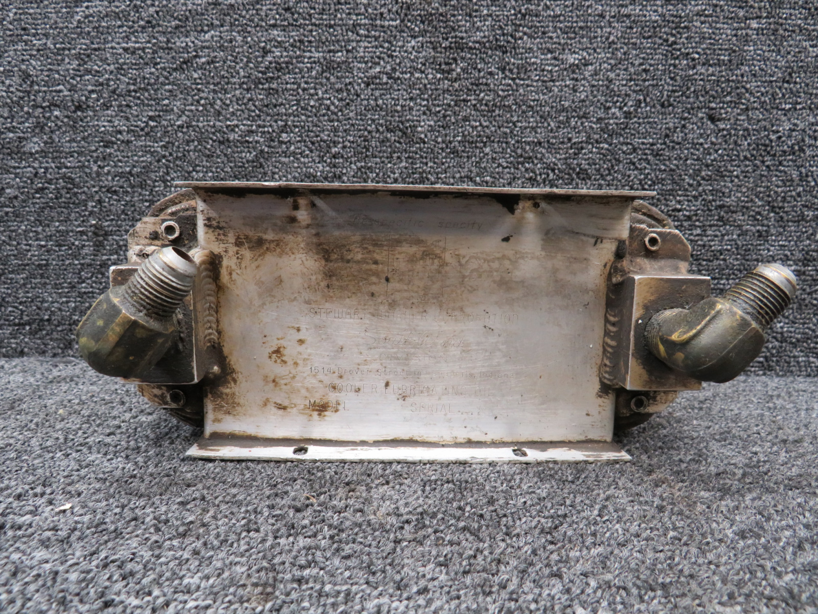 メル84635ページ 8406E Stewart Warner Oil Cooler Assembly (Bent Mount) For Sale