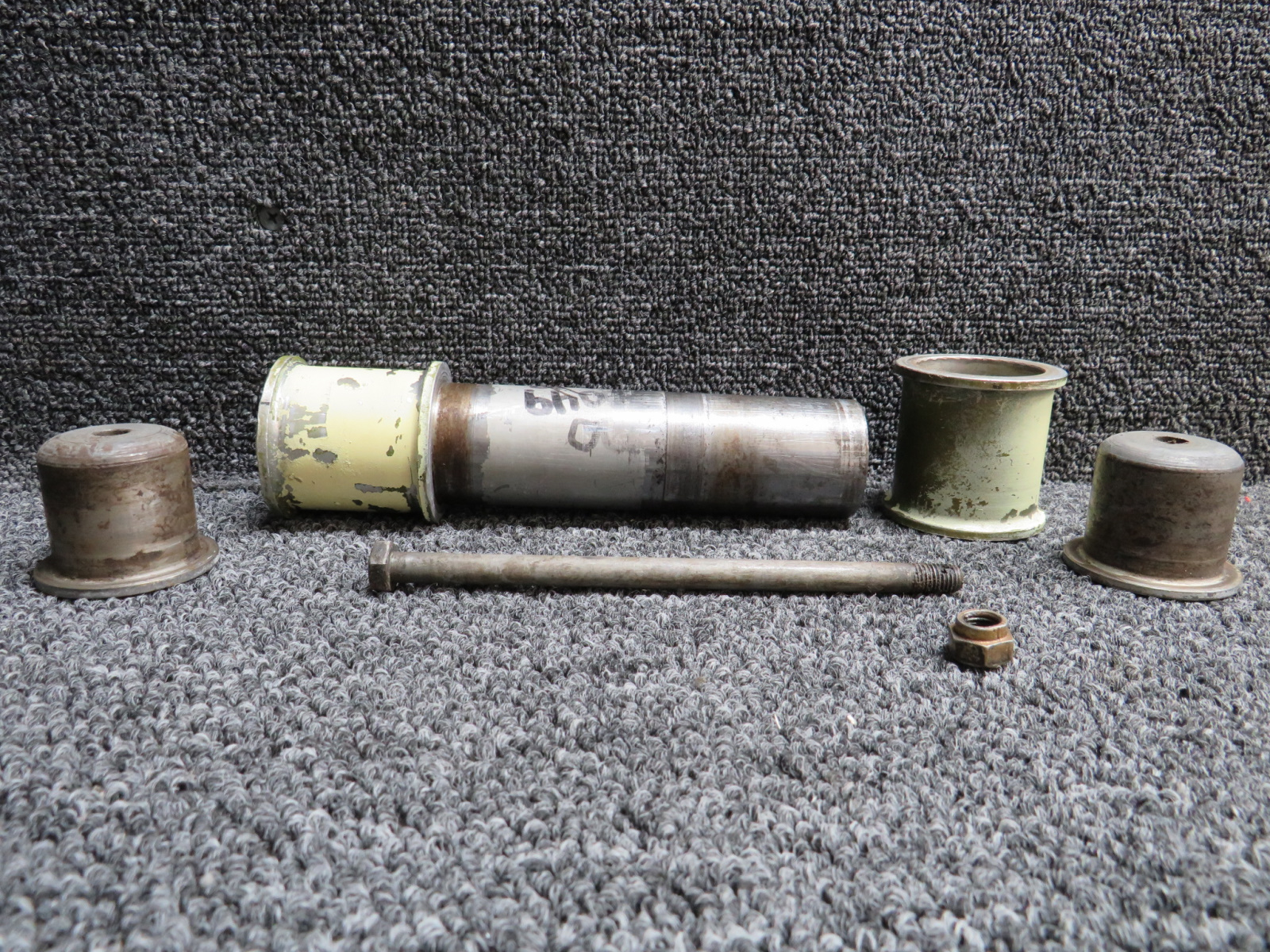 0842000-36, 0842000-35, 0842000-37 Cessna 320B Nose Gear Axle
