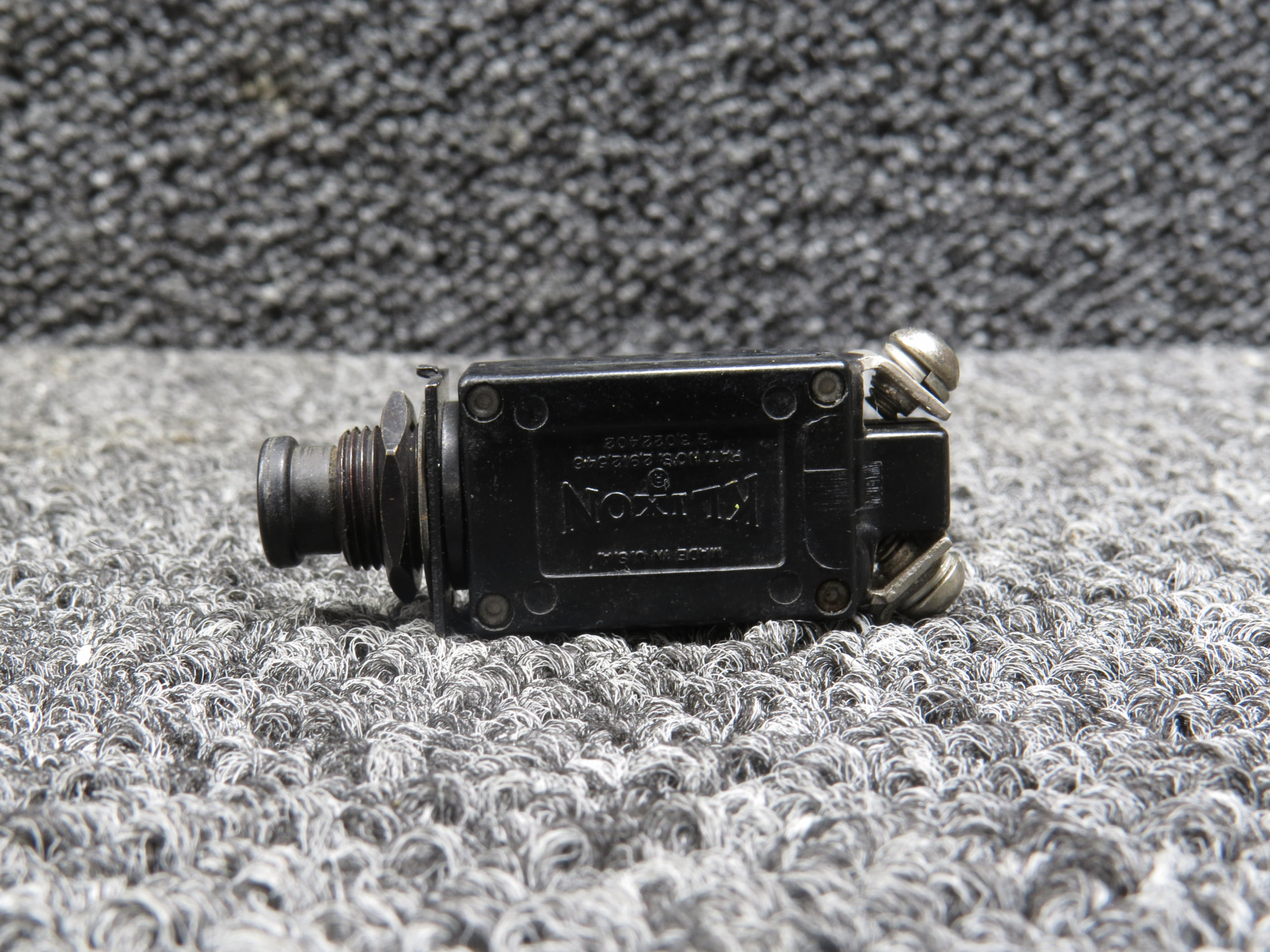 7277-2-5 (Alt: MFD-0373A) Klixon Push Circuit Breaker (5A