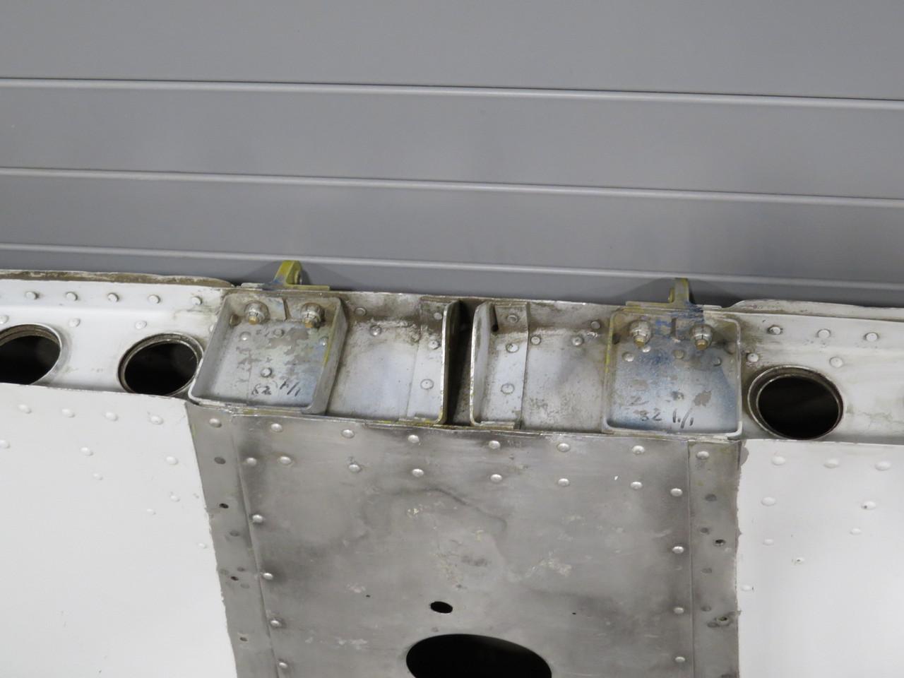 1232600-7 (Use Part Number: 1232600-31) Cessna 182M Horizontal