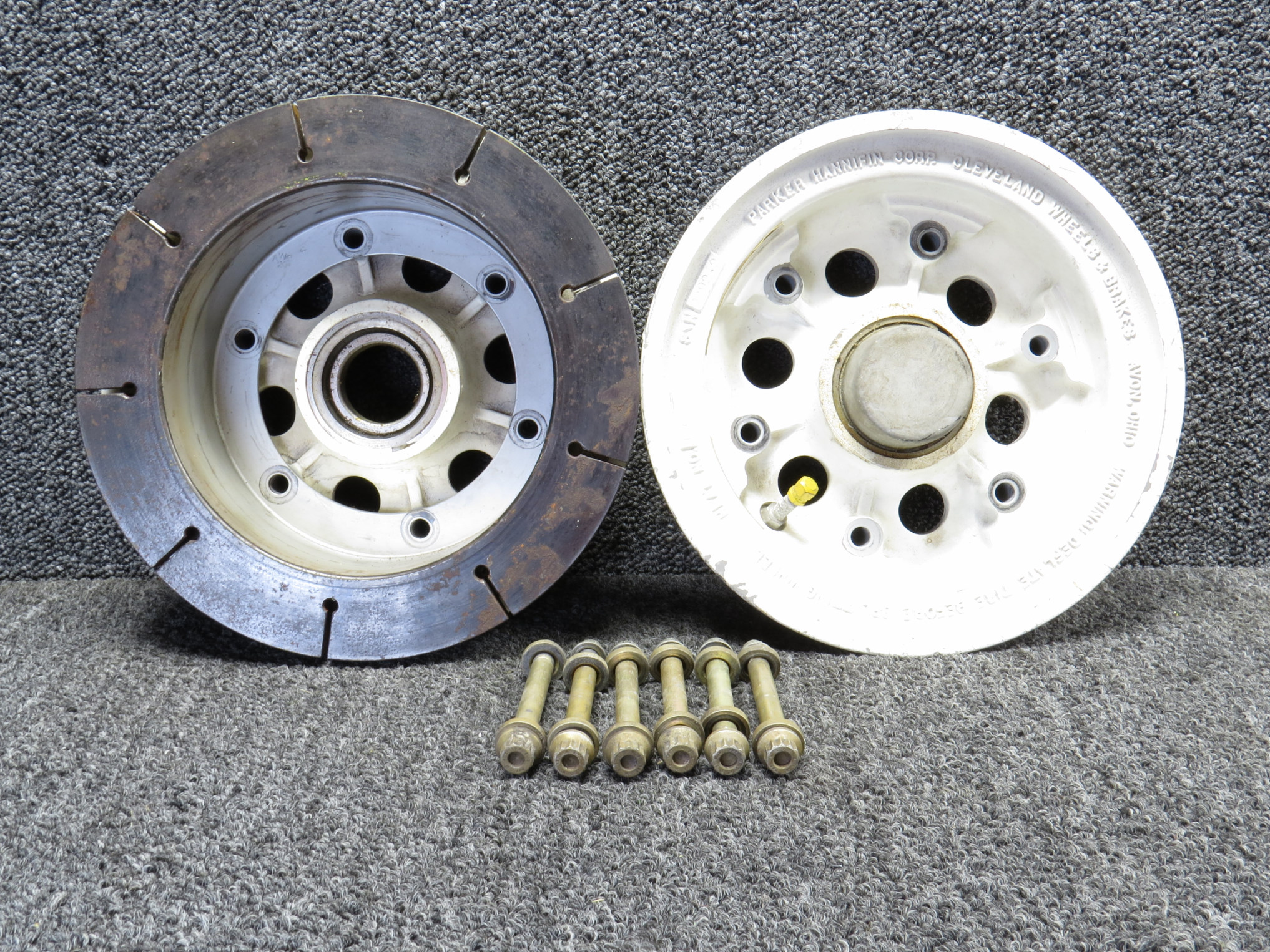♧moon♧ 40-289 Cleveland Wheels & Brakes 18x 5.5 Main Wheel Assembly