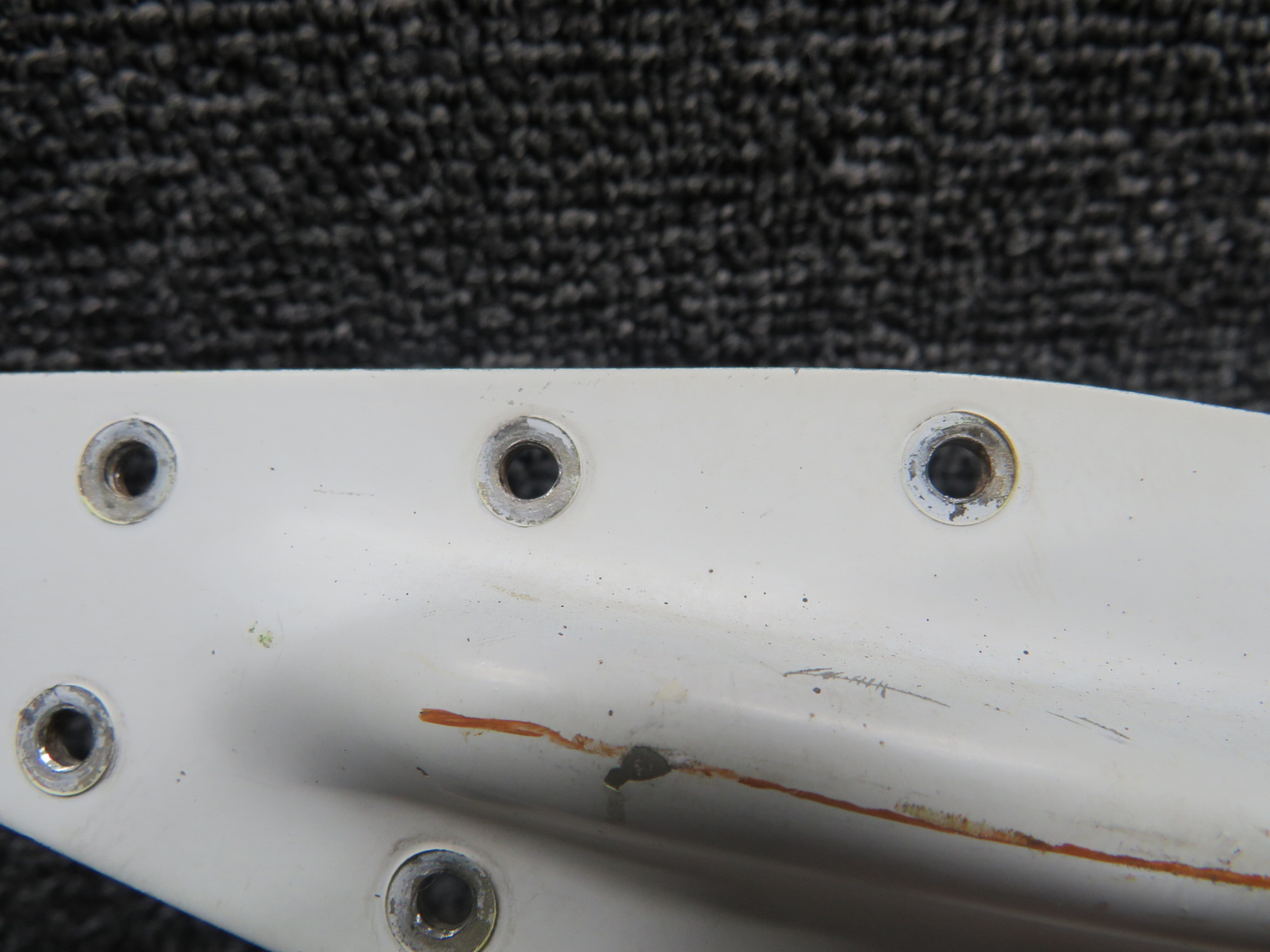 0517019-4 Cessna 172P Cabin Door Lower Hinge Aft Assembly Right Hand