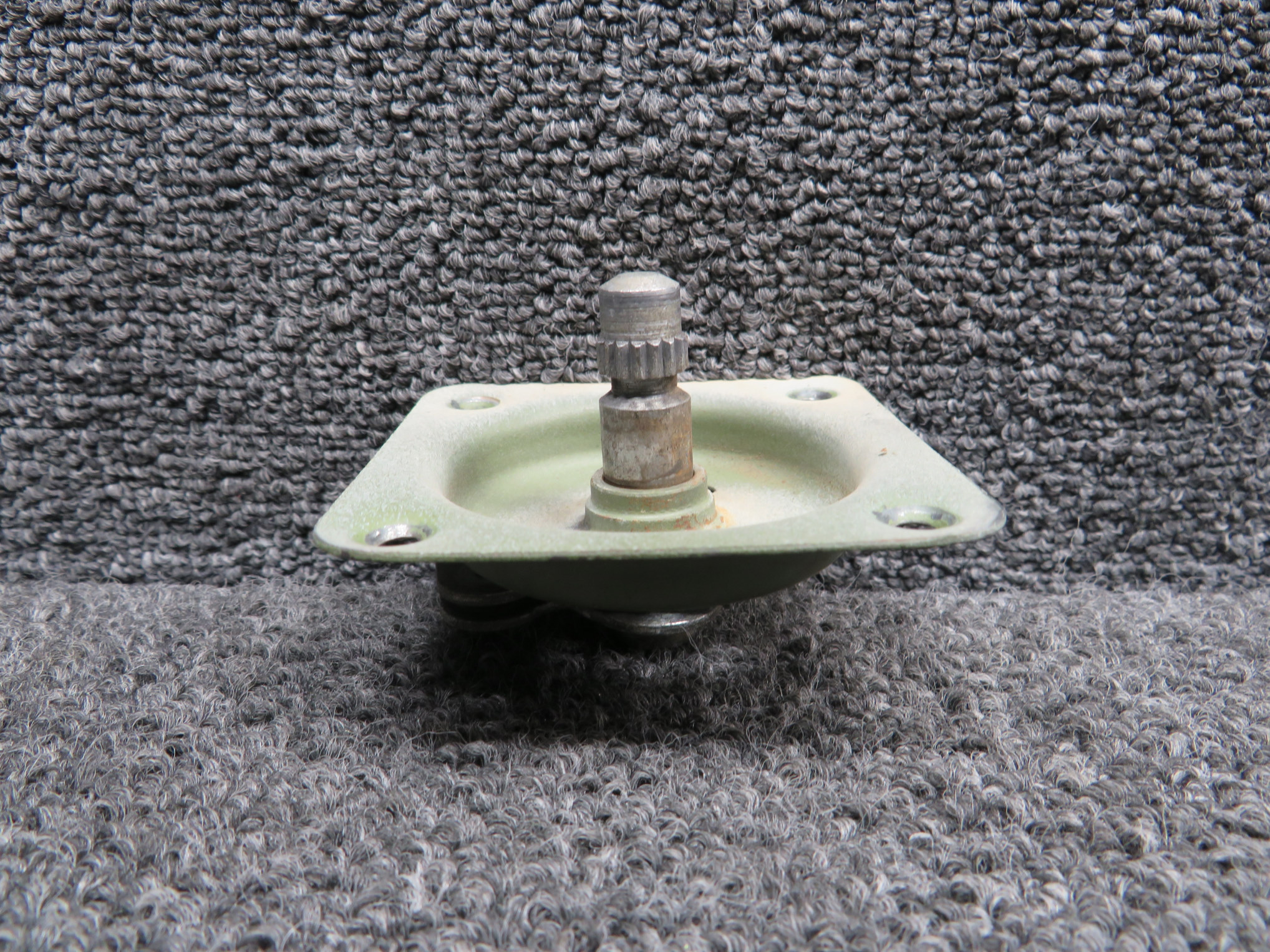 0413195-3, 0511227-6 Cessna 172D Cabin Door Handle Plate Assembly