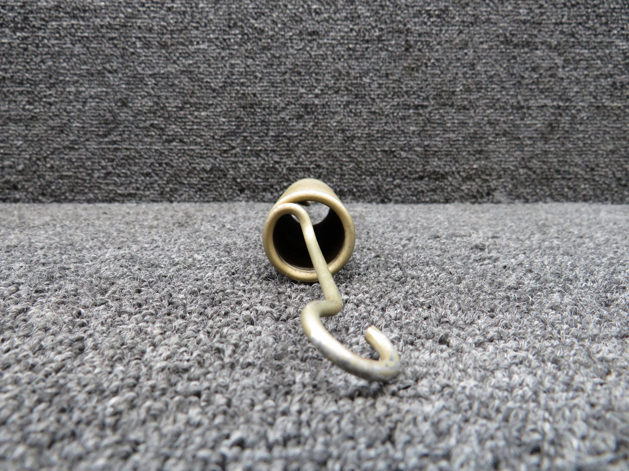 Springページ OMIX Leaf Spring Shackle for 76-86 Jeep CJ Series | Quadratec