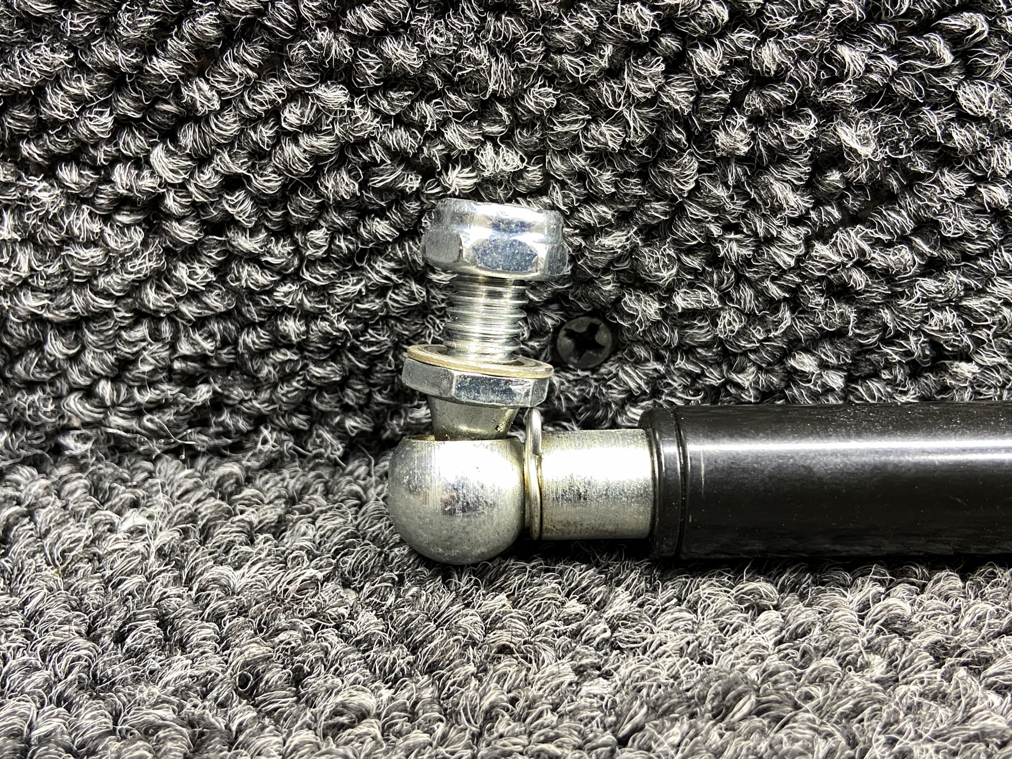 Z-135450 (Alternate PN: 18200-003) Guden Cabin Door Gas Strut Assembly