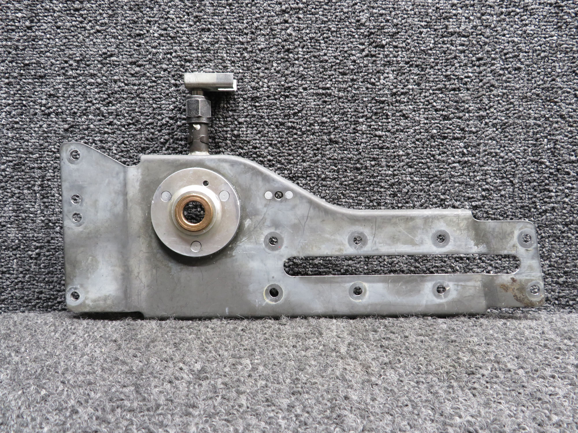 【鉄道部品】DE10 1107張替プレート 2117117-1 Cessna P210N Cabin Door Mounting Plate Assembly