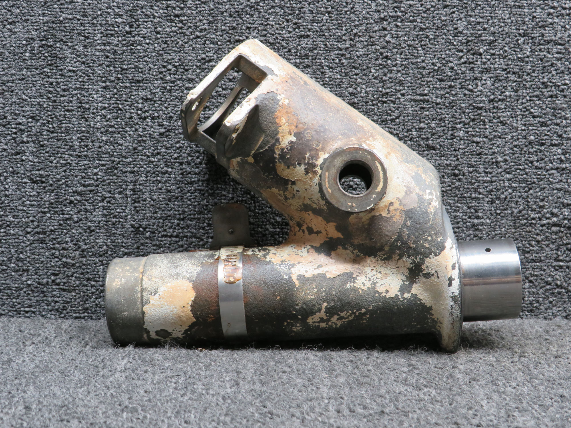1241610-4 (Use: 1241610-8) Cessna P210N Main Gear Pivot Assembly