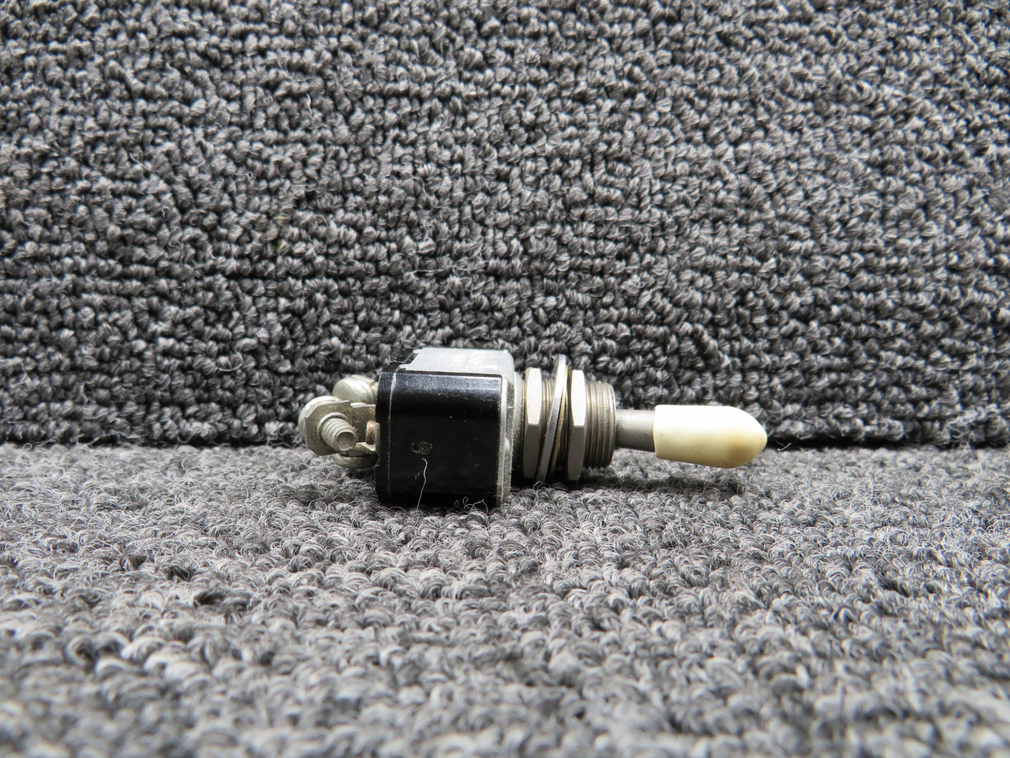 MS35058-26 (Alt: 8804K13) Cutler Hammer Toggle Switch For Sale