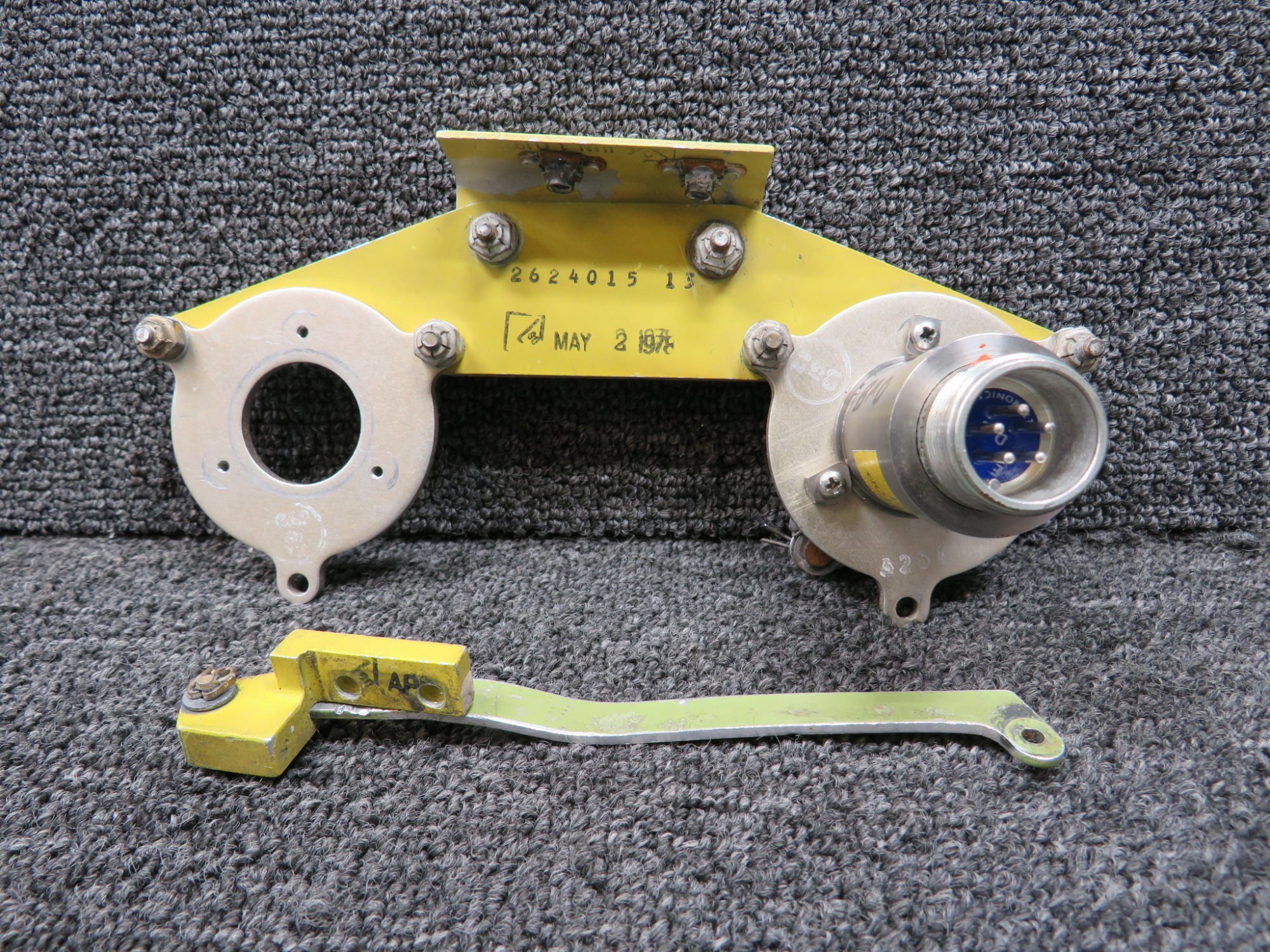 M*H様 バートル　AIRCRAFT AC300 AC310/311 2624015-13 LearJet Aileron Bellcrank Left Hand Core
