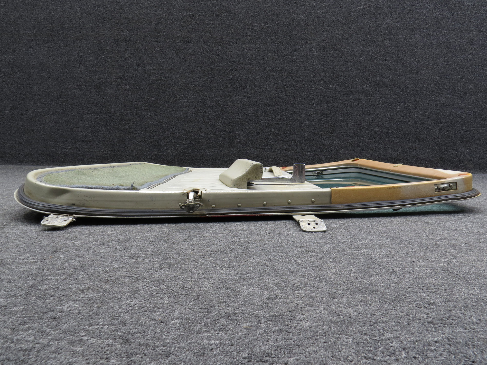 1217045-212 Cessna 182 Cabin Door Assembly LH For Sale