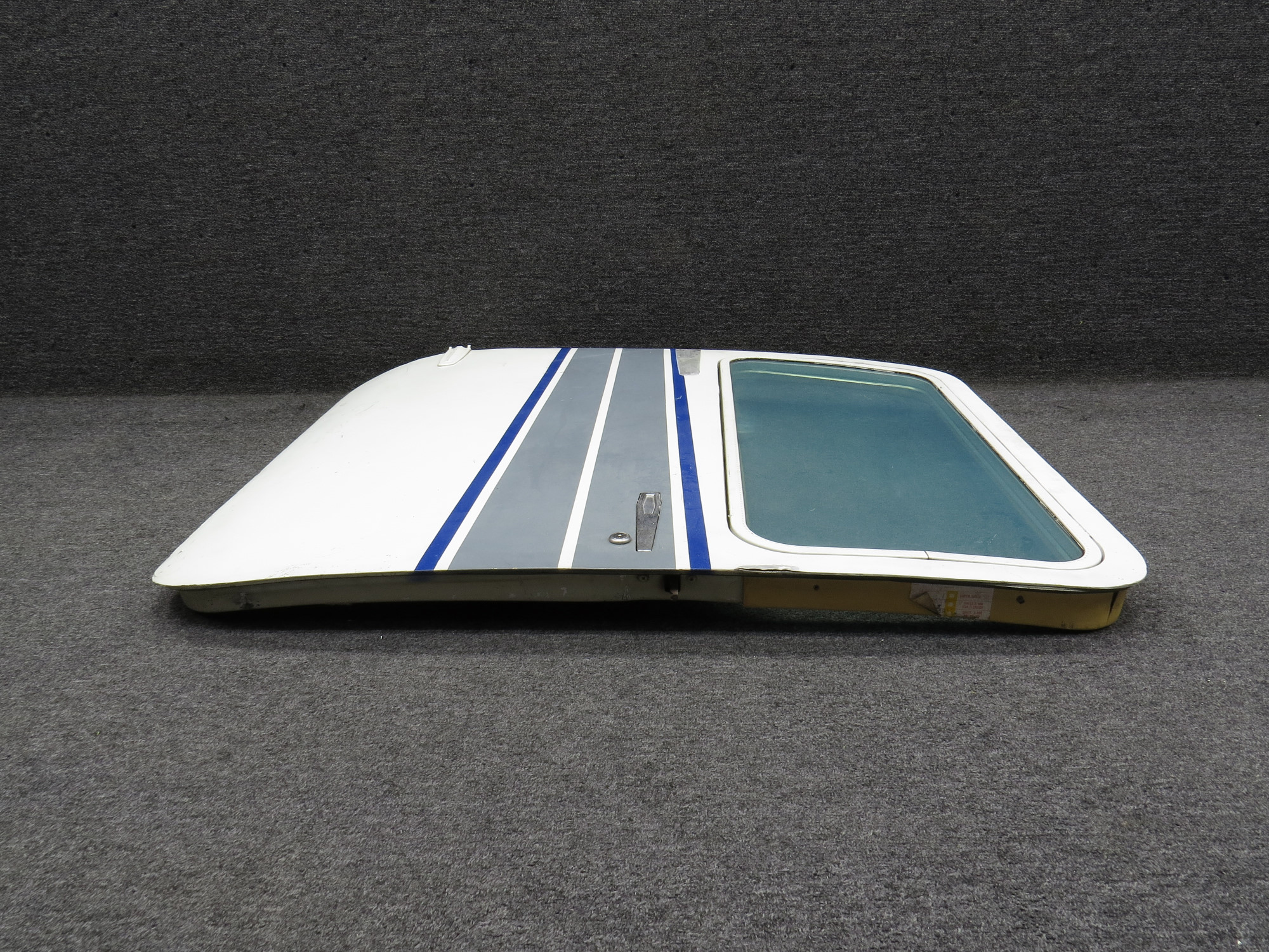 専用ページ182 1217045-212 Cessna 182 Cabin Door Assembly LH For Sale
