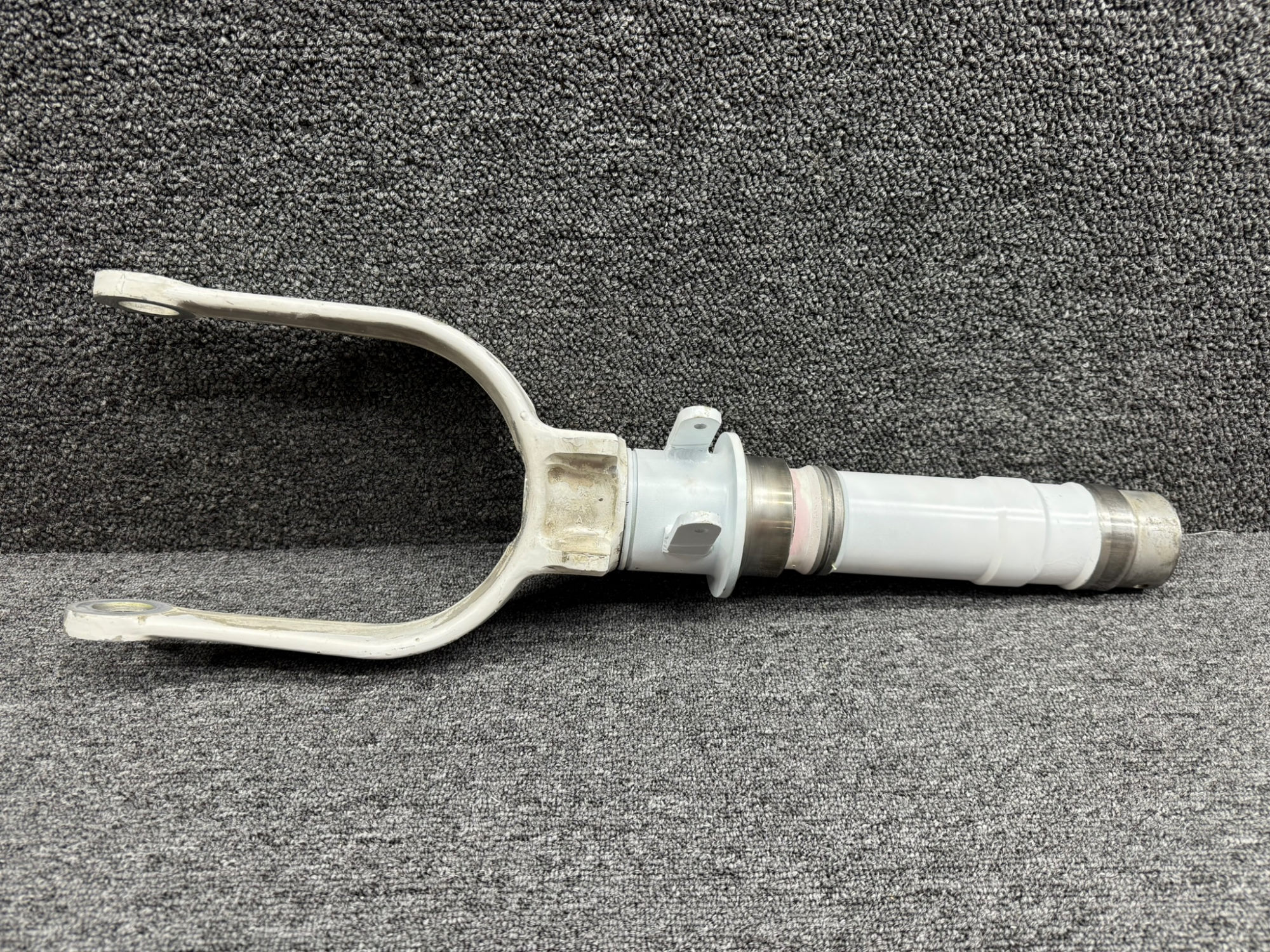 0049　NO.3 2043003-5, 2443006-201 Cessna 172RG Nose Gear Shock Strut Assembly